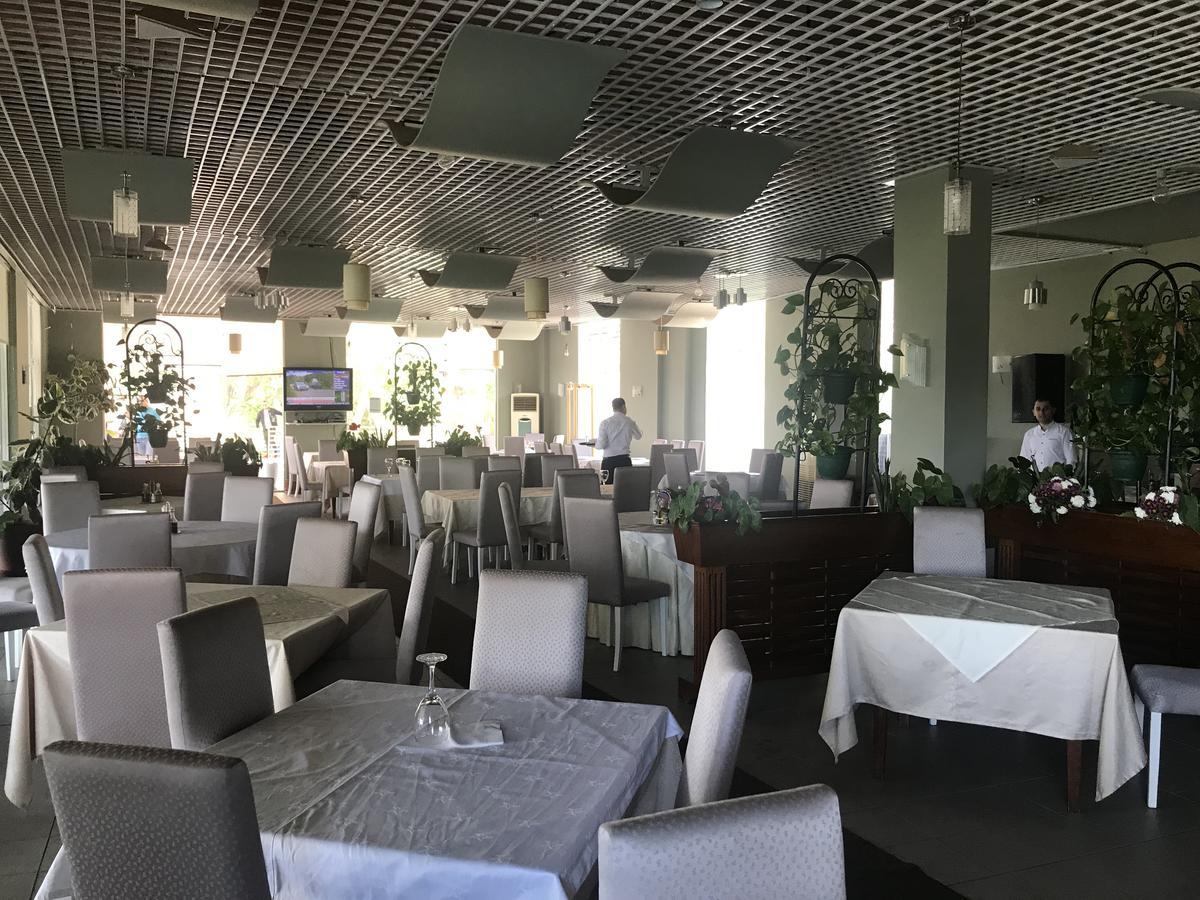 Jurgen Resort Tirana Bagian luar foto