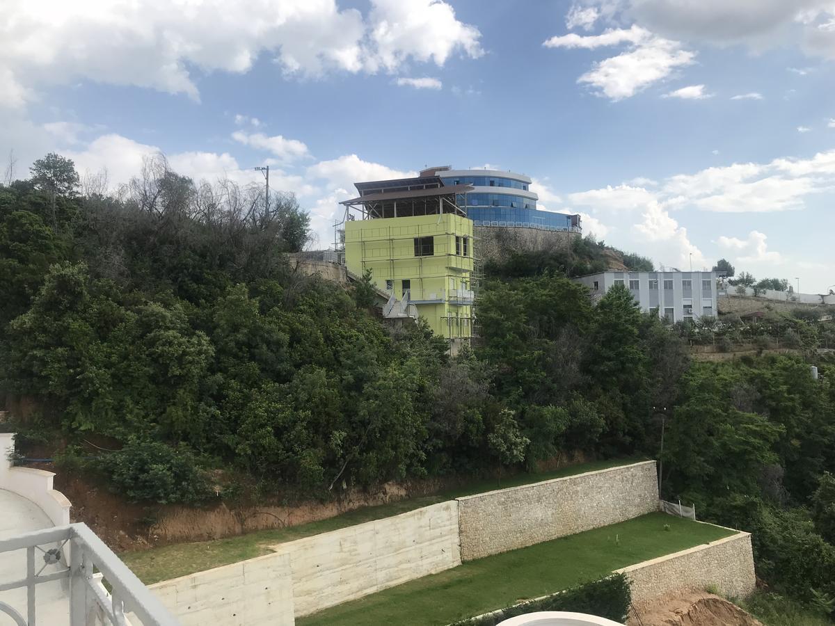Jurgen Resort Tirana Bagian luar foto