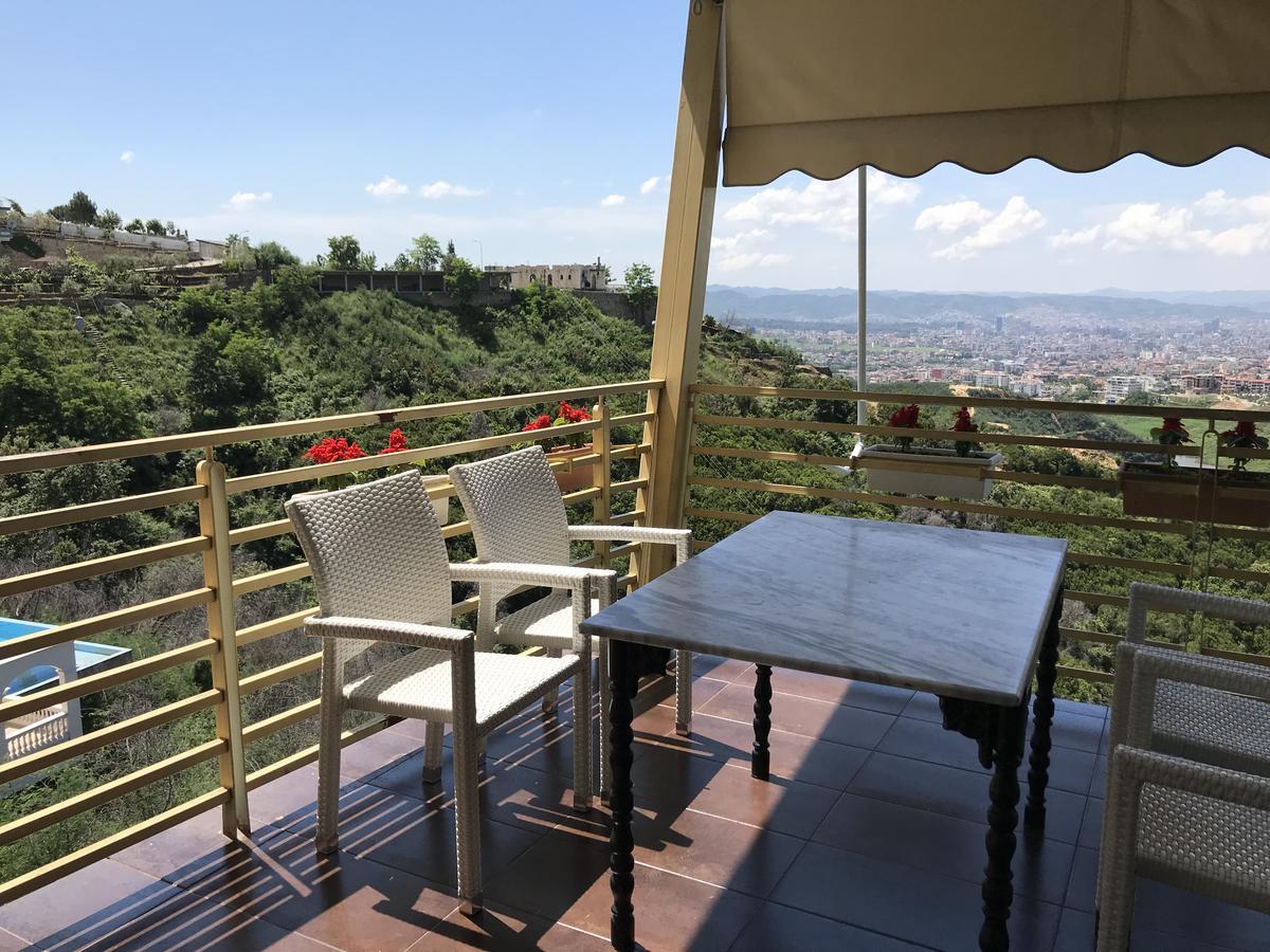 Jurgen Resort Tirana Bagian luar foto